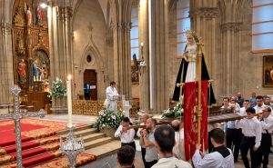 Read more about the article Jesus Nazarenoaren Kofradiak bere lehen domina ezarpena ospatzen du, bere birfundaziotik