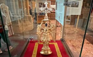 Lee más sobre el artículo La Catedral del Buen Pastor acoge hasta finales de octubre la exposición «Mikel Gurea. San Miguel en Gipuzkoa»